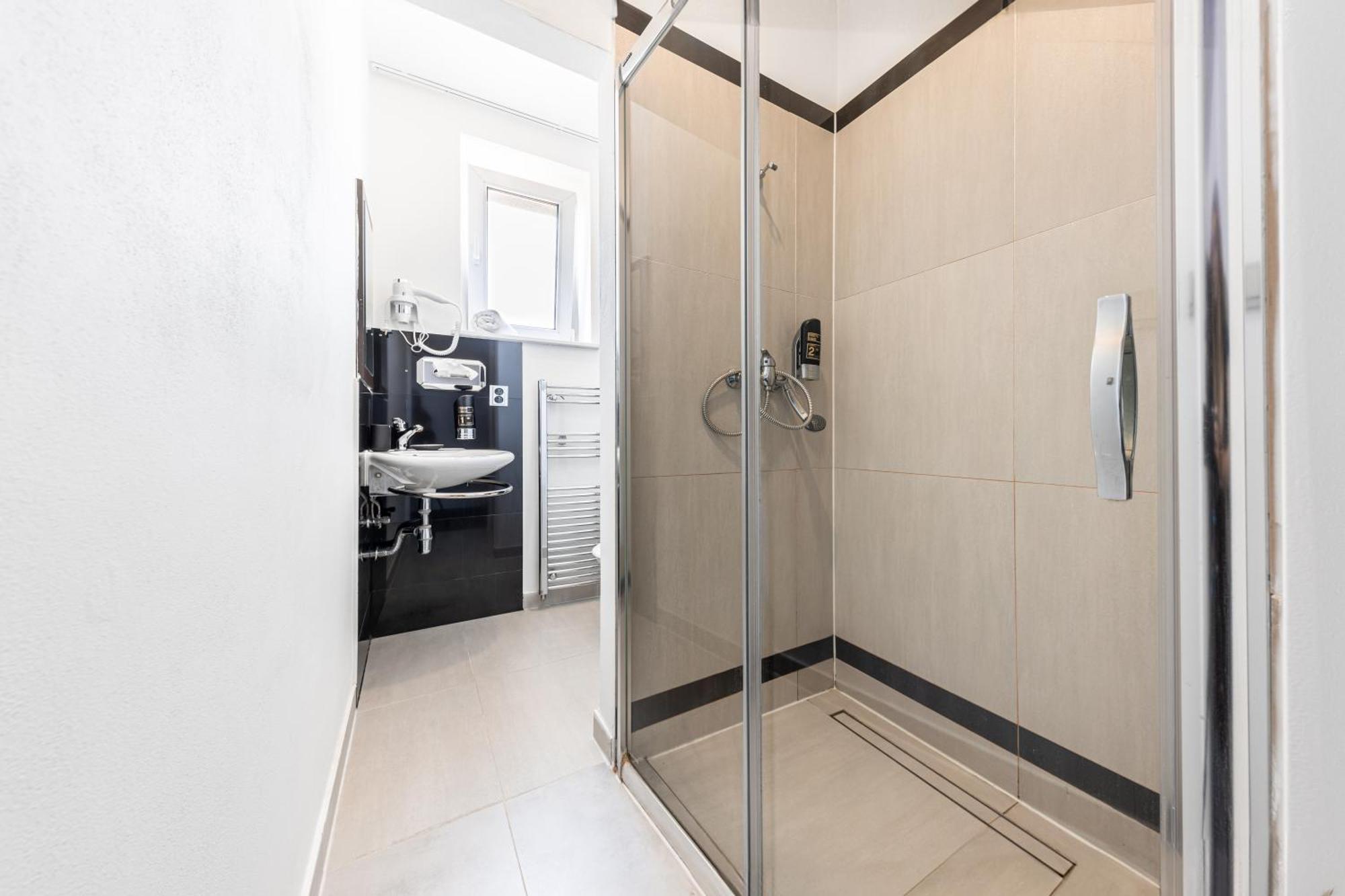 A1 Royal Plaza Otel Prag Dış mekan fotoğraf