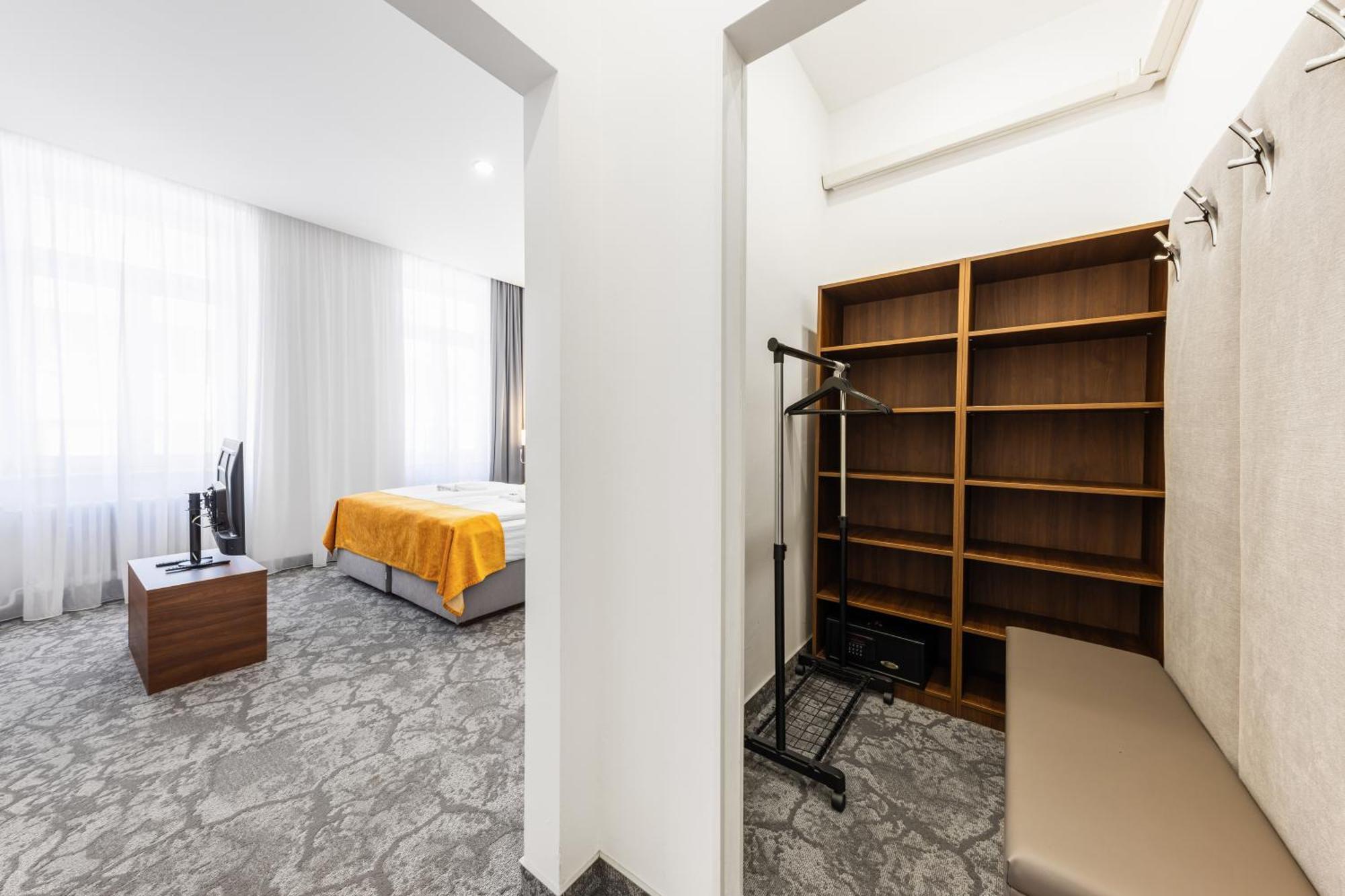 A1 Royal Plaza Otel Prag Dış mekan fotoğraf